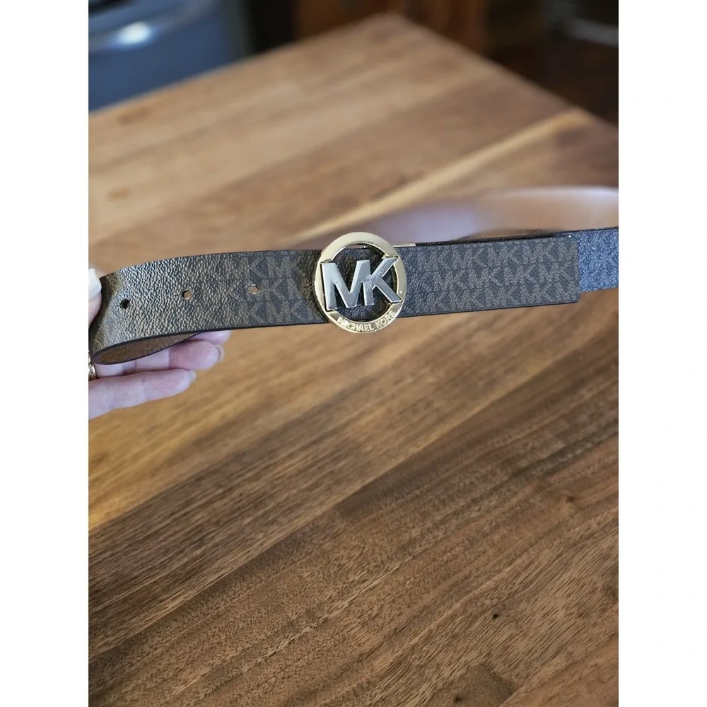 Michael Kors Signature Reversible Leather Belt W Mk Gold/Silver Buckle Sz Small